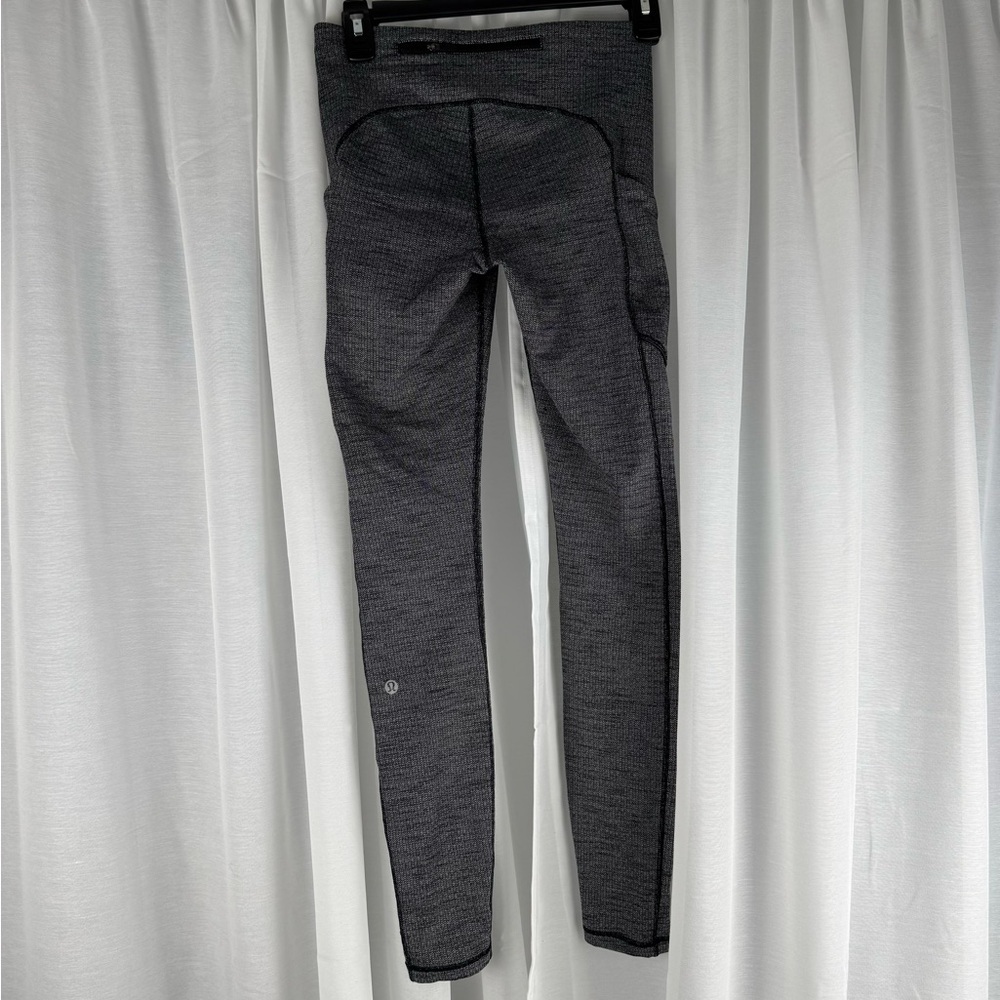 Lululemon Leggings with Pockets - Picture 3 of 7